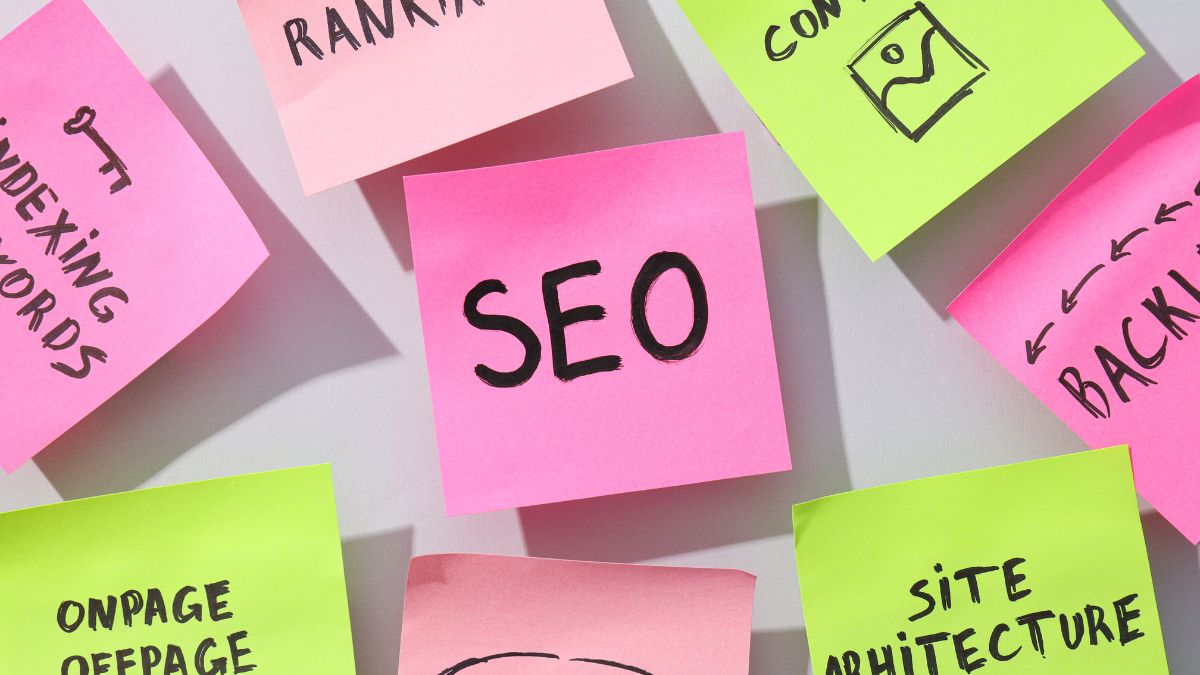 Equipo de IR Marketing ayudando a empresas a crecer mediante estrategias de marketing digital.